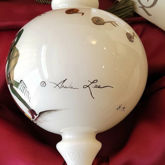 Ne'Qwa Art Blown Glass, Reverse Painted Ornament Annie Lee - Picture 4 of 6